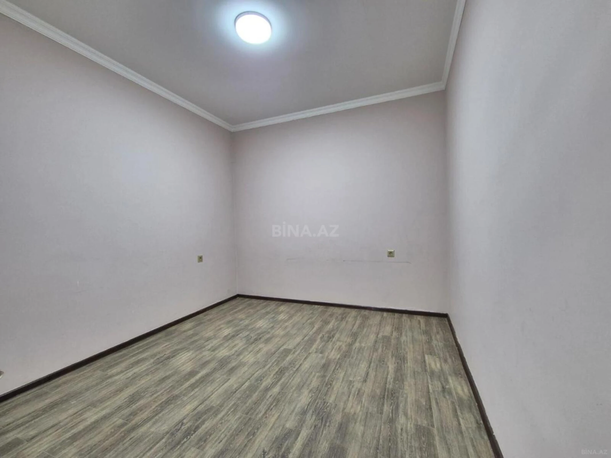 Kirayə verilir 4 otaqlı ofis 70 m²