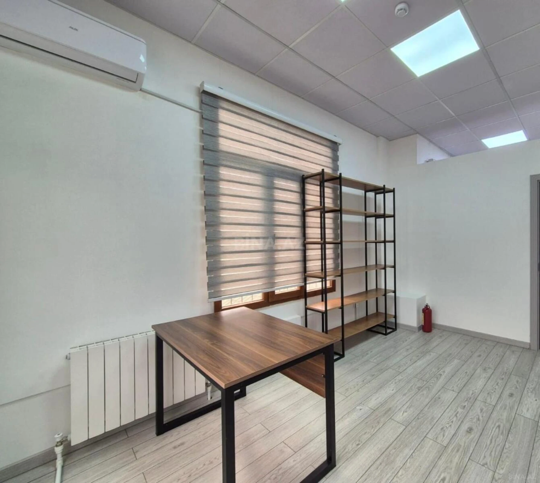 Kirayə verilir 4 otaqlı ofis 70 m²