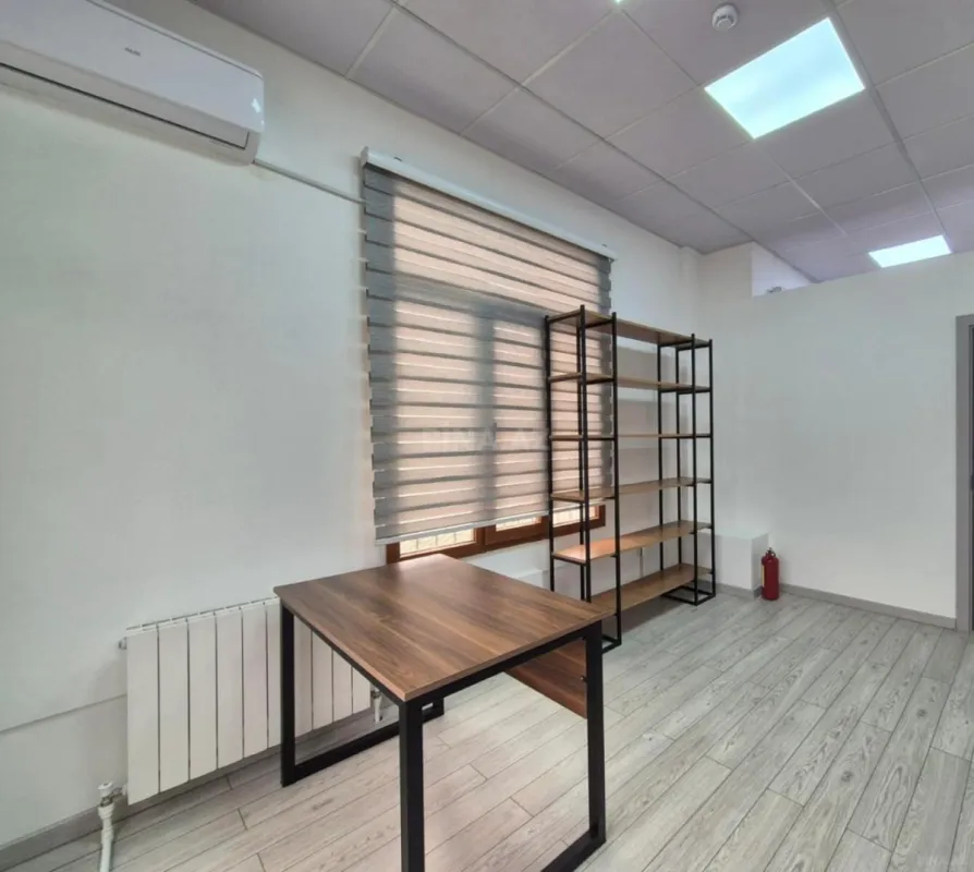 Kirayə verilir 4 otaqlı ofis 70 m²