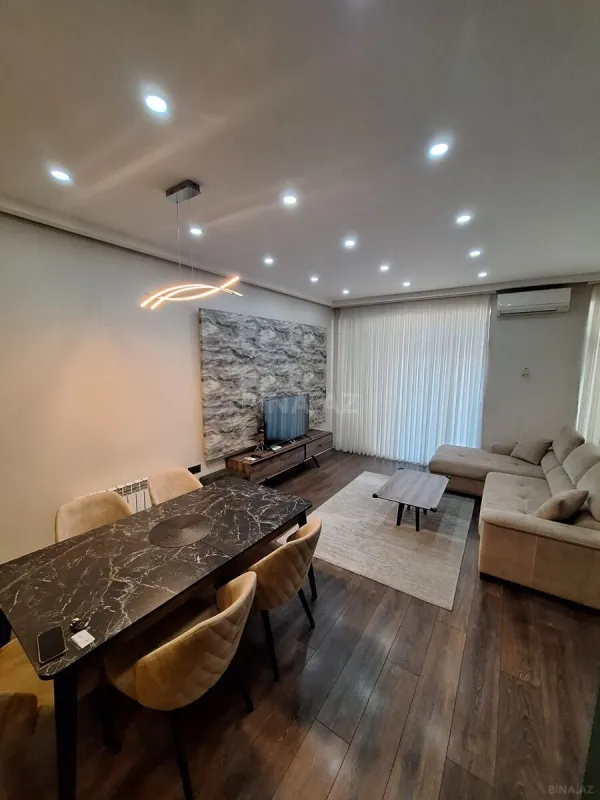Kirayə verilir 2 otaqlı mənzil 105 m²