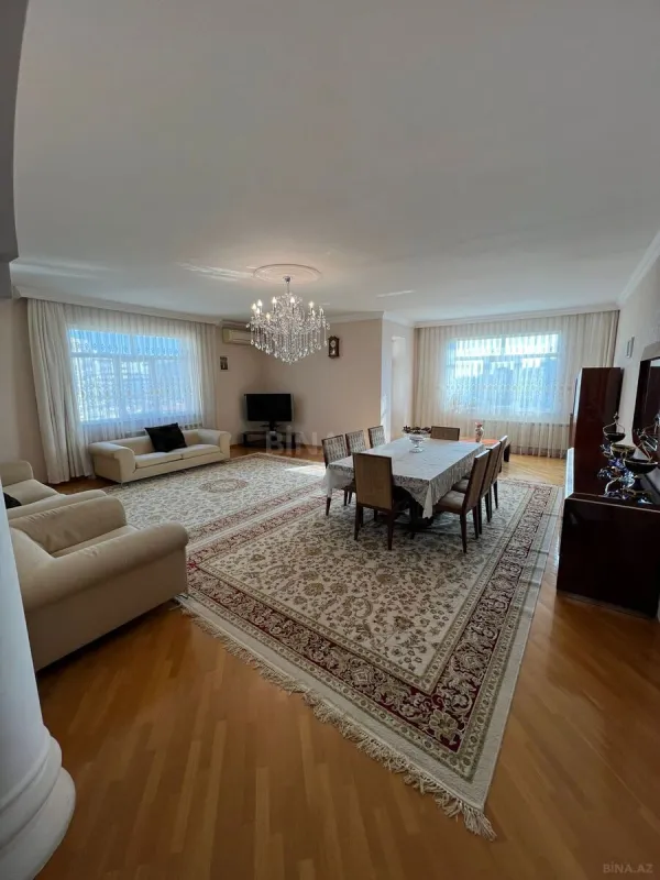 Satılır 3 otaqlı mənzil 167 m²