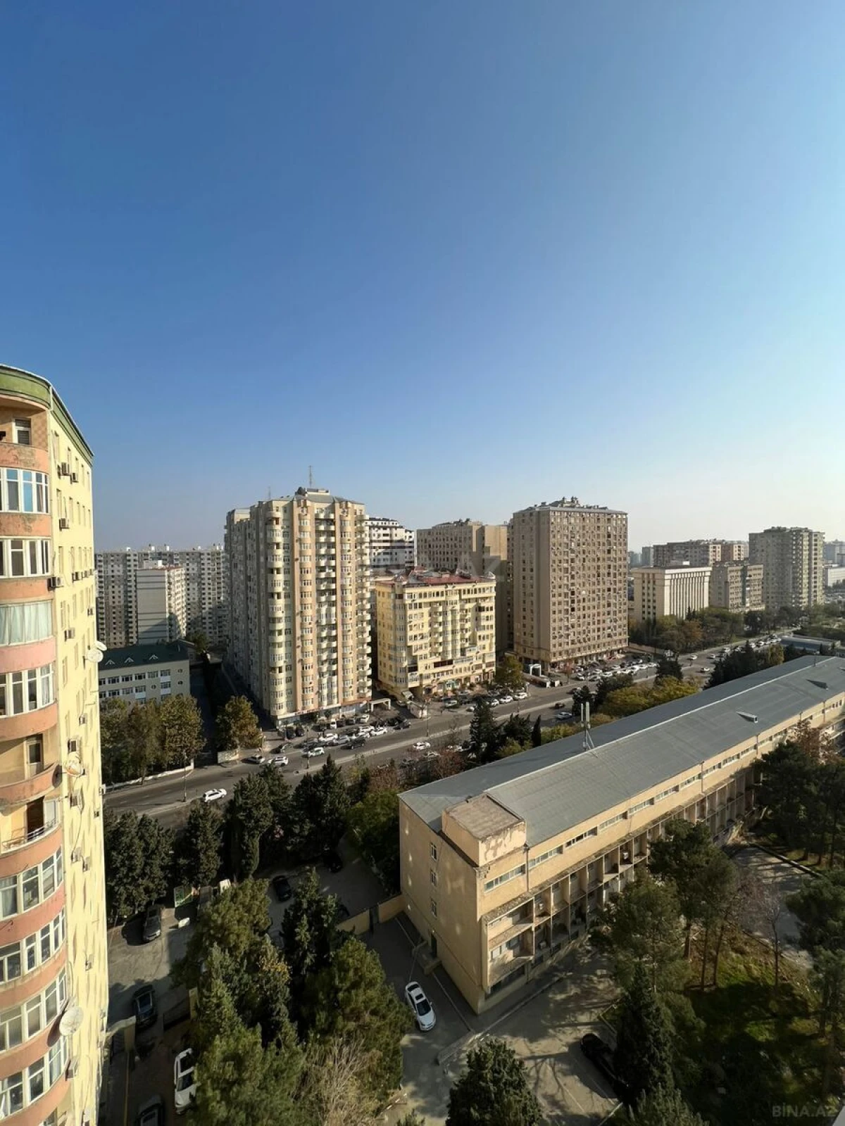 Satılır 3 otaqlı mənzil 167 m²