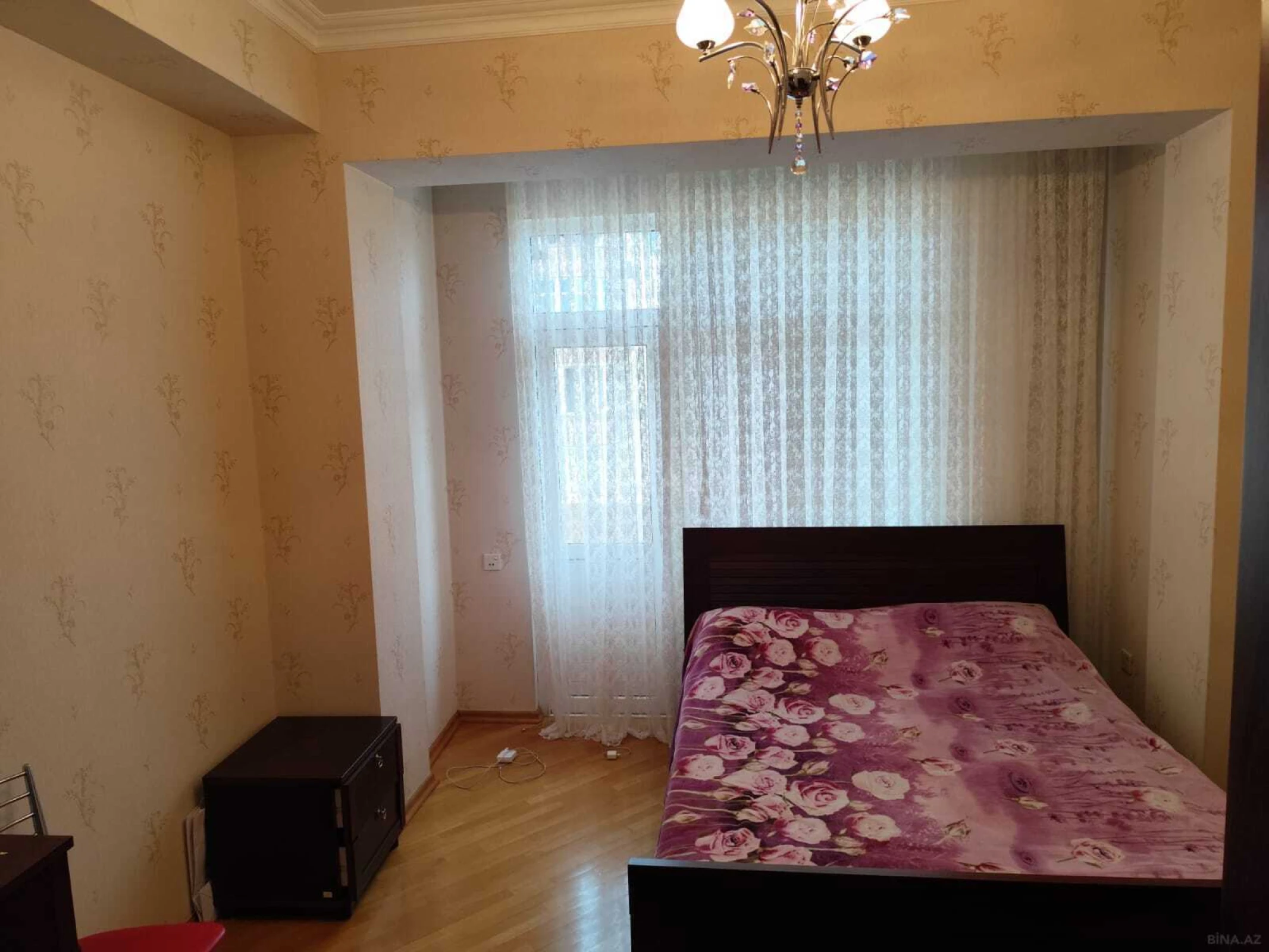 Satılır 3 otaqlı mənzil 167 m²