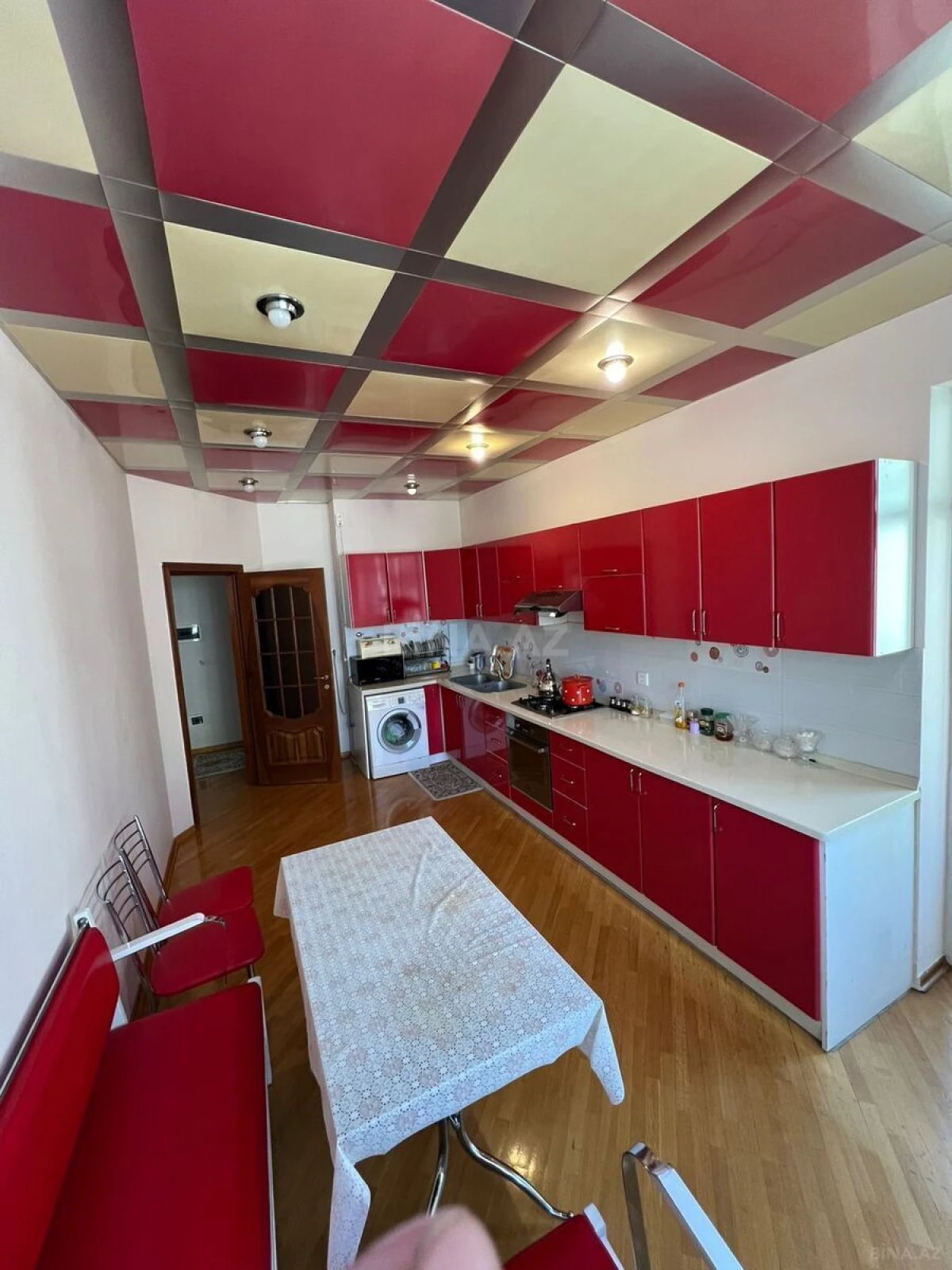 Satılır 3 otaqlı mənzil 167 m²