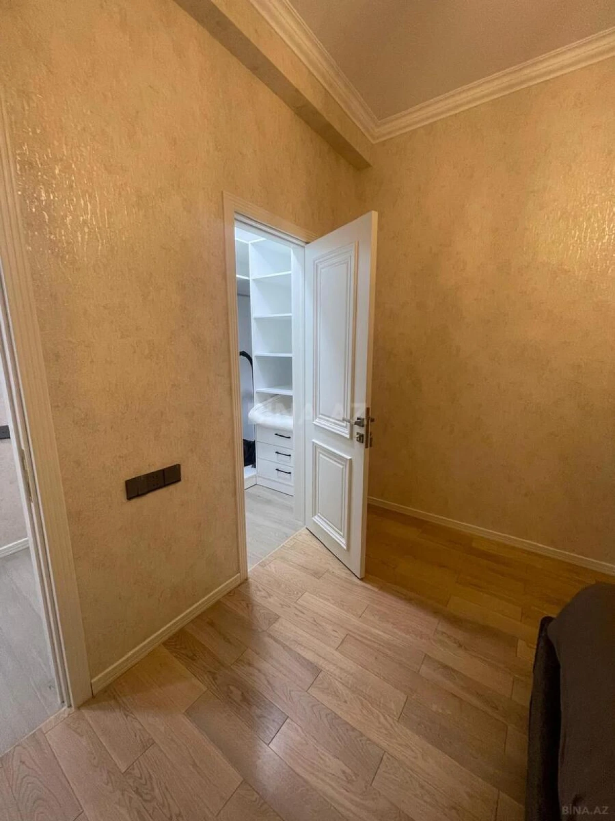 Kirayə verilir 2 otaqlı mənzil 70 m²