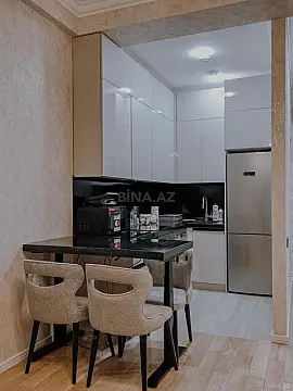 Kirayə verilir 2 otaqlı mənzil 70 m²