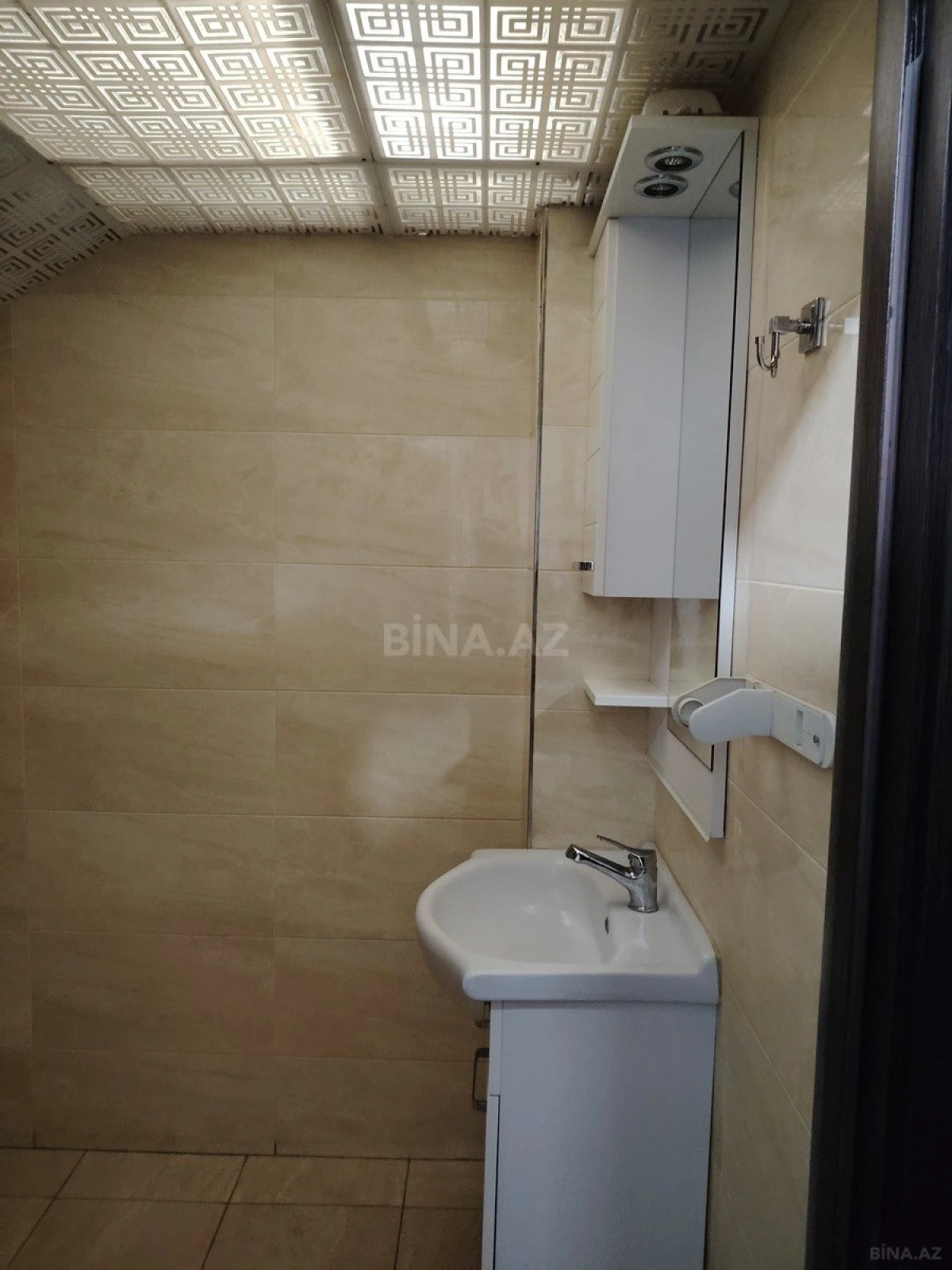 Kirayə verilir 7 otaqlı ofis 210 m²