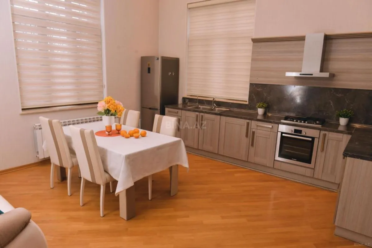 Kirayə verilir 5 otaqlı həyət evi 250 m²