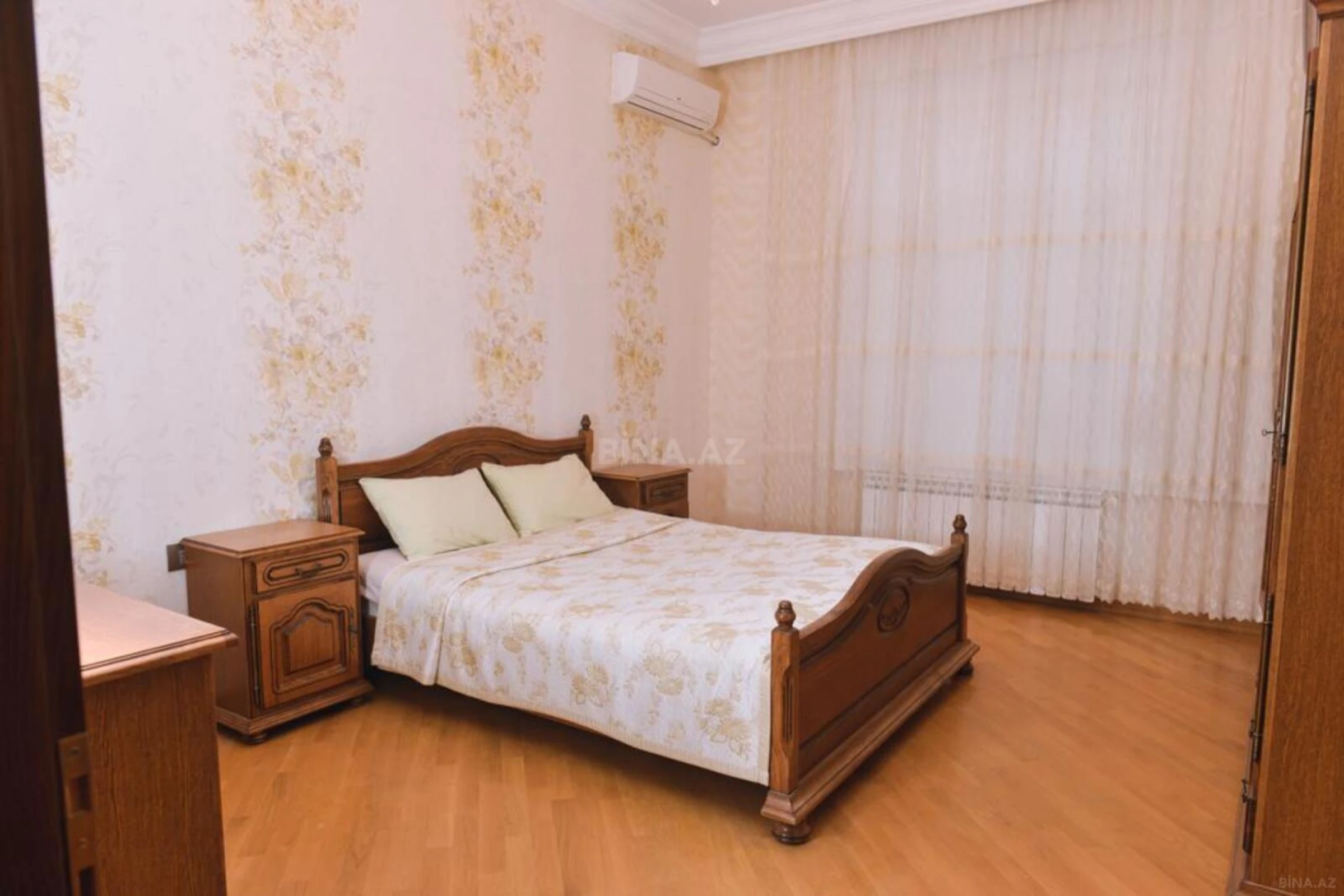 Kirayə verilir 5 otaqlı həyət evi 250 m²