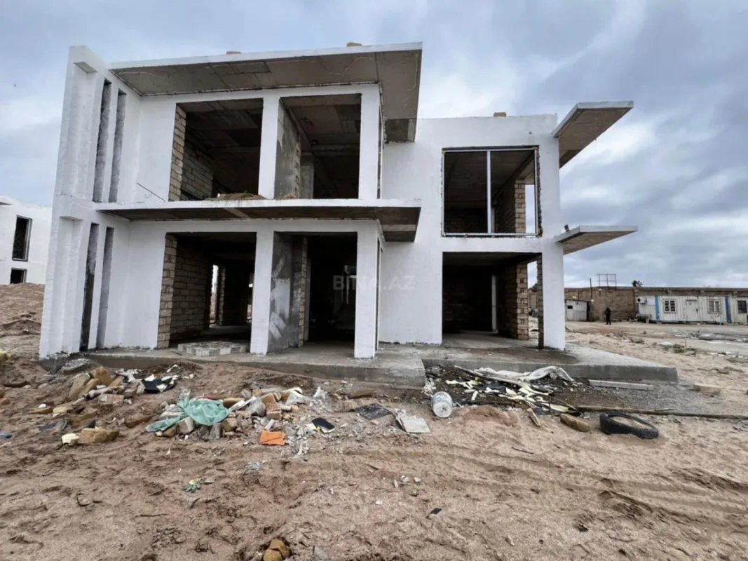 Satılır 6 otaqlı həyət evi 295 m²