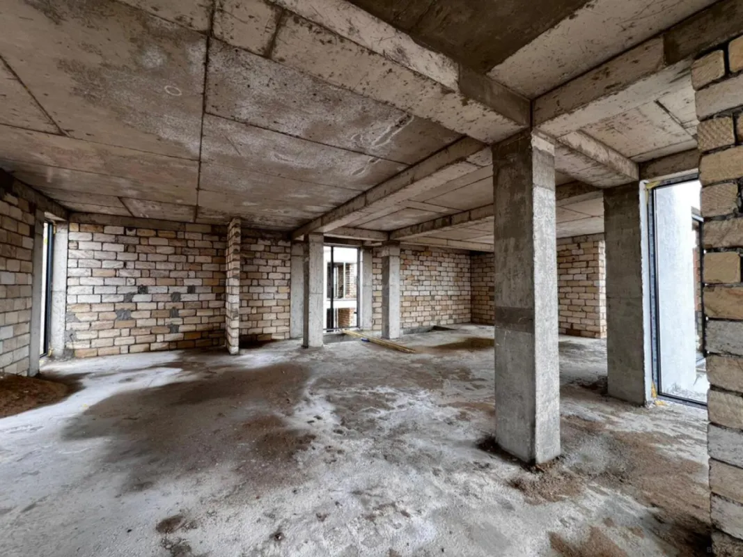 Satılır 6 otaqlı həyət evi 295 m²