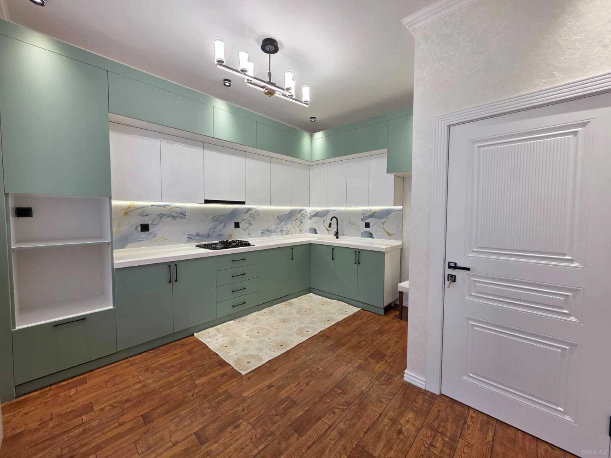 Satılır 2 otaqlı mənzil 70 m²