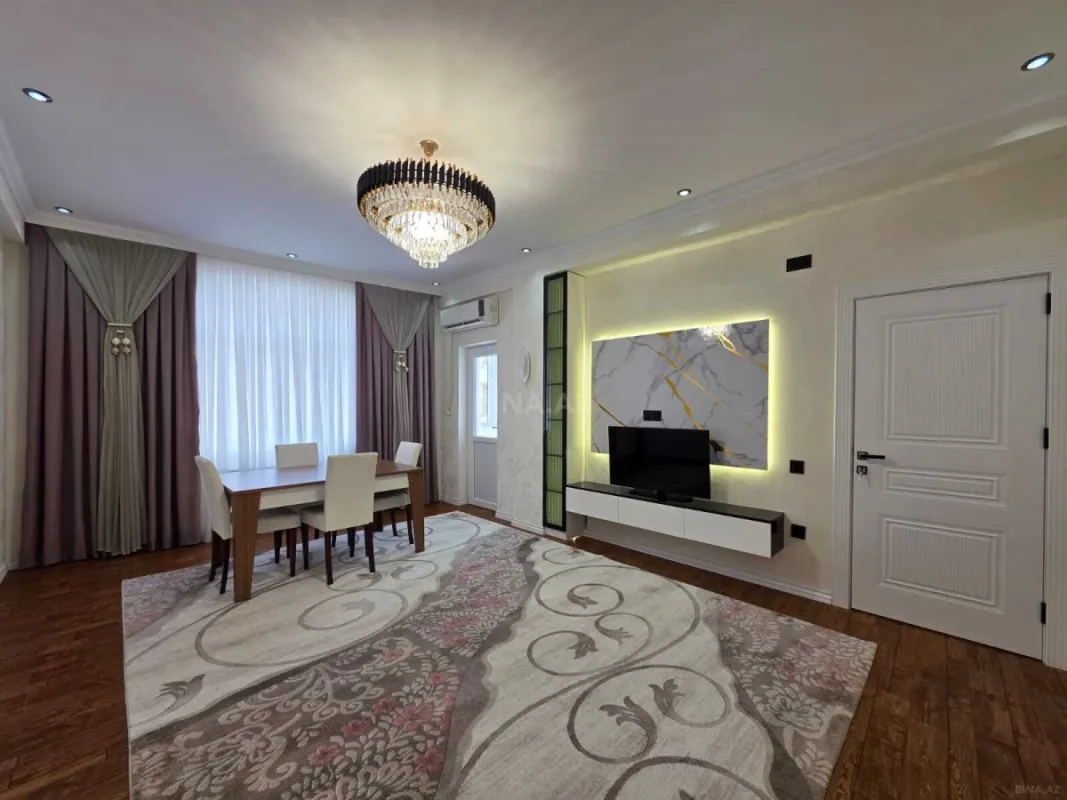Satılır 2 otaqlı mənzil 70 m²