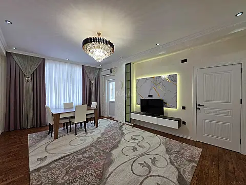 Satılır 2 otaqlı mənzil 70 m²