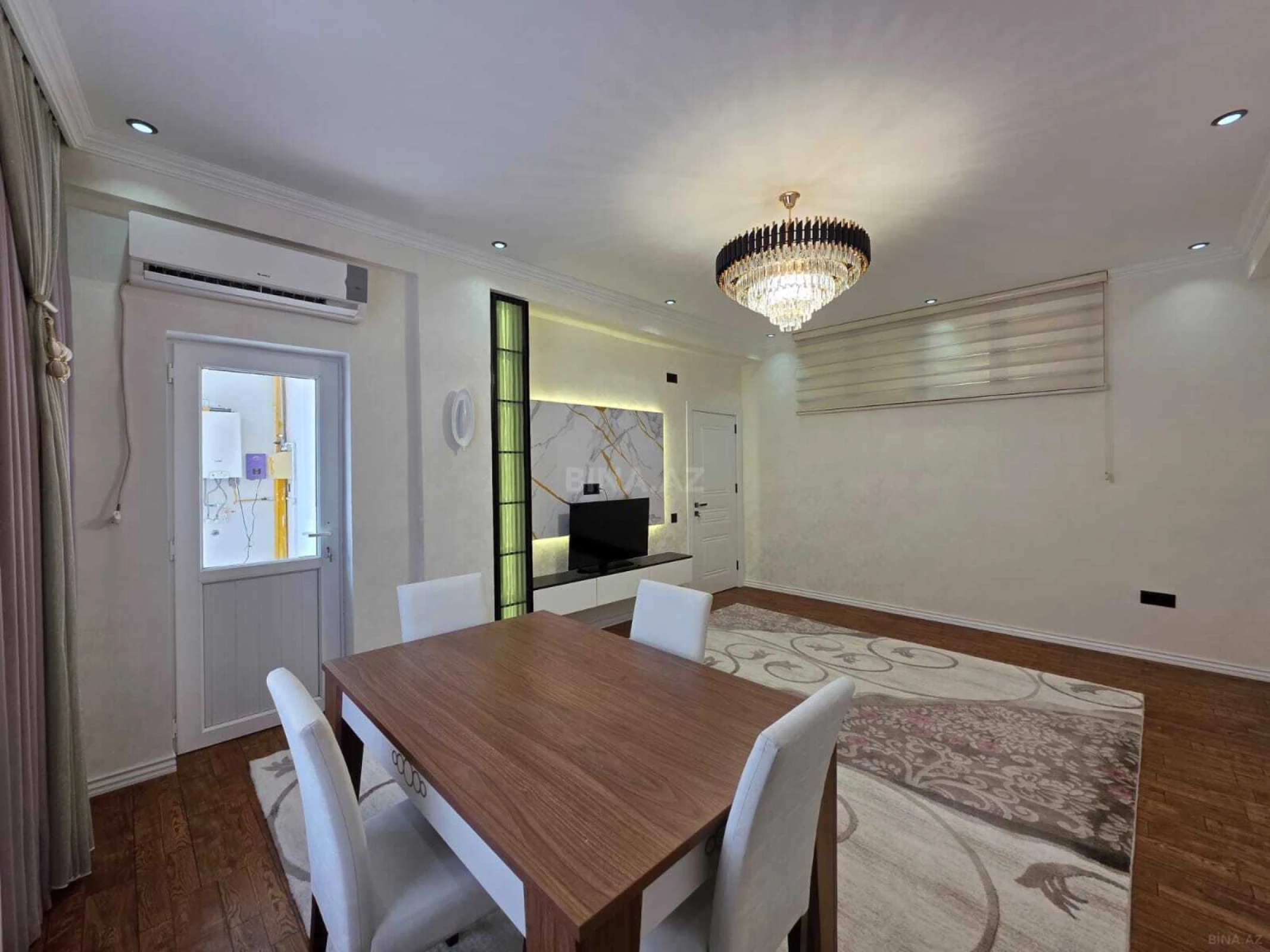 Satılır 2 otaqlı mənzil 70 m²