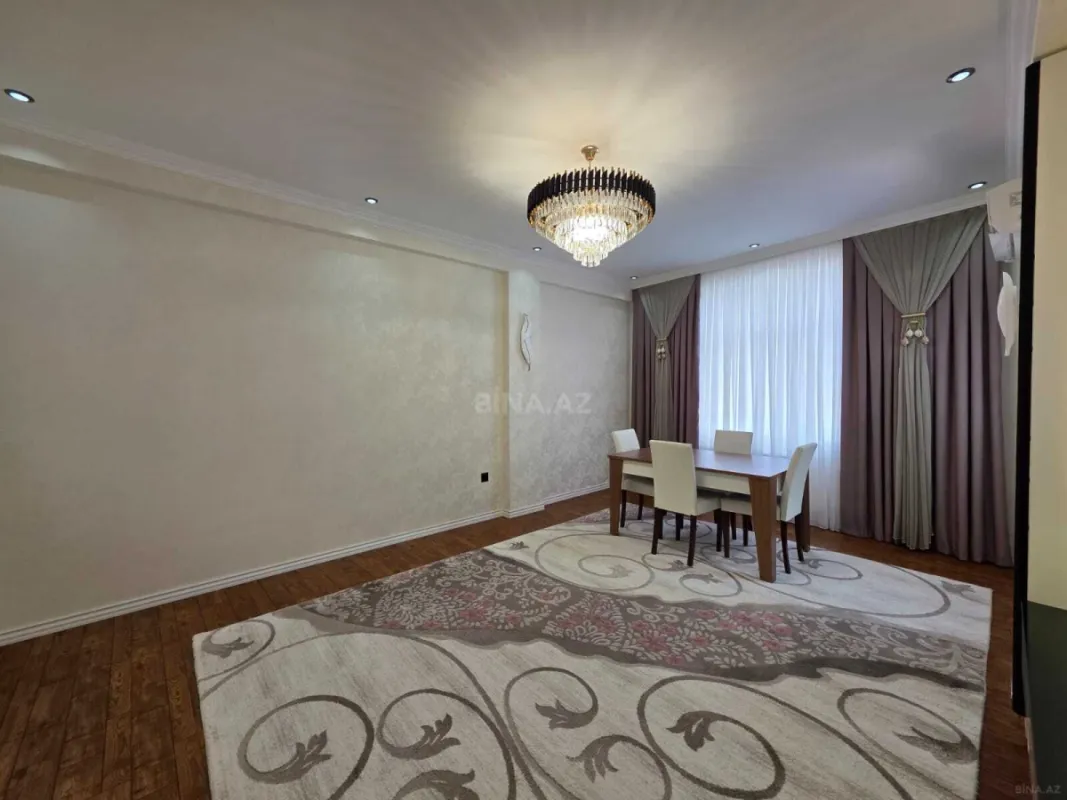 Satılır 2 otaqlı mənzil 70 m²