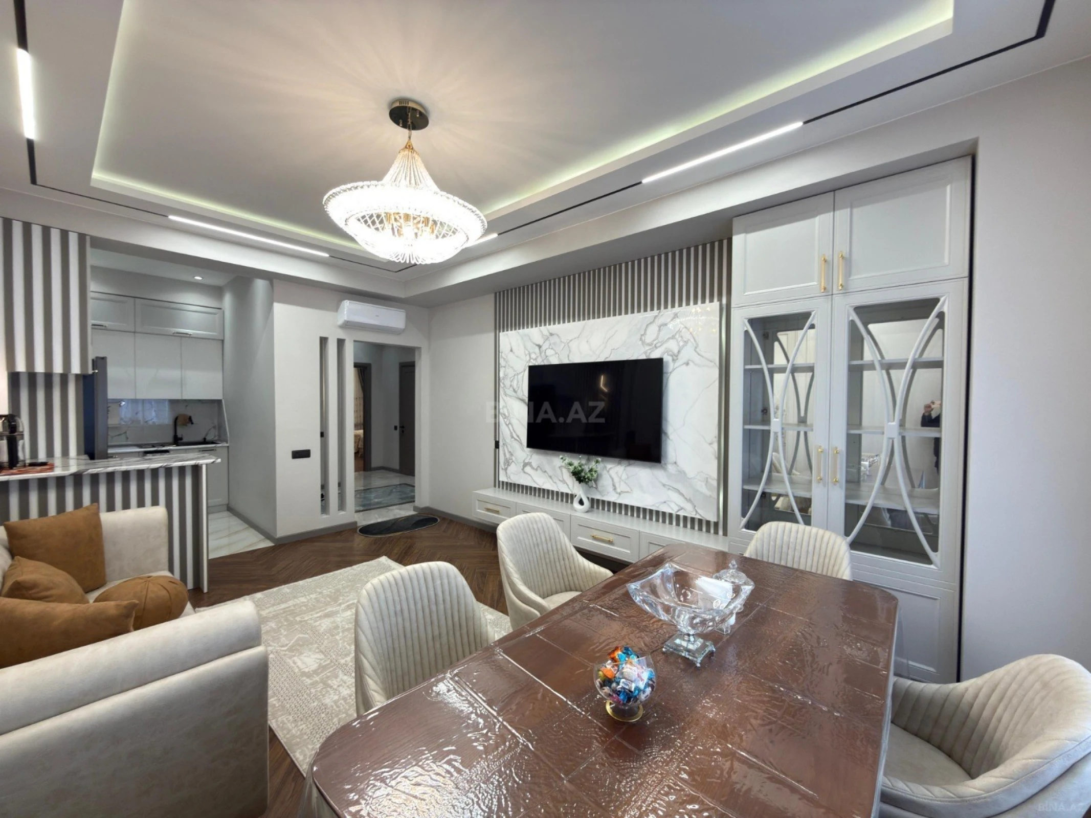 Kirayə verilir 3 otaqlı mənzil 105 m²