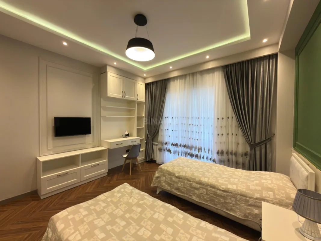 Kirayə verilir 3 otaqlı mənzil 105 m²