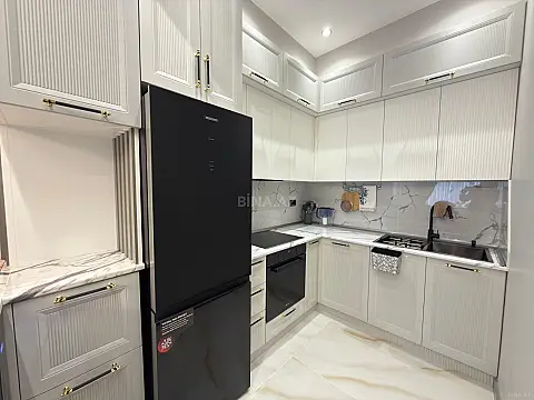Kirayə verilir 3 otaqlı mənzil 105 m²
