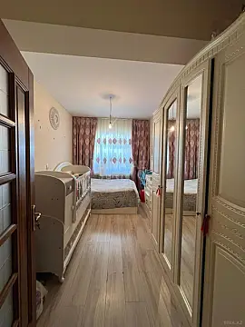 Satılır 2 otaqlı mənzil 72 m²