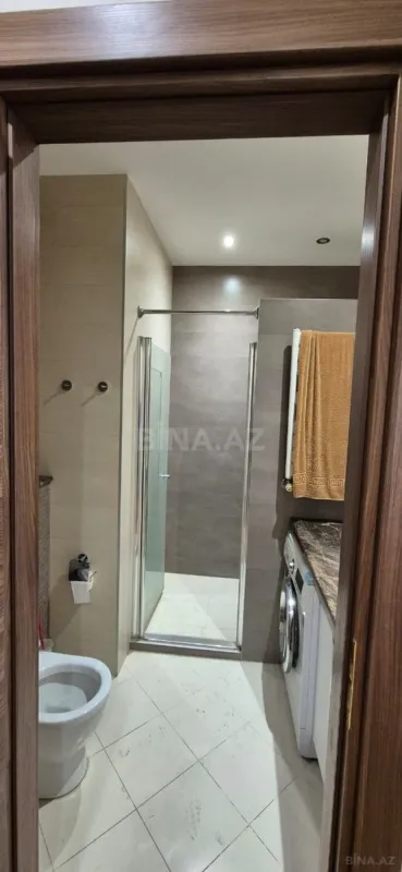Satılır 4 otaqlı mənzil 190 m²