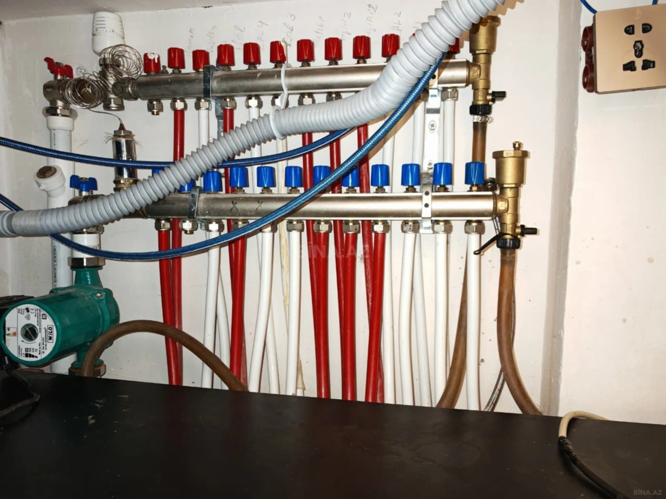 Satılır 3 otaqlı mənzil 73 m²