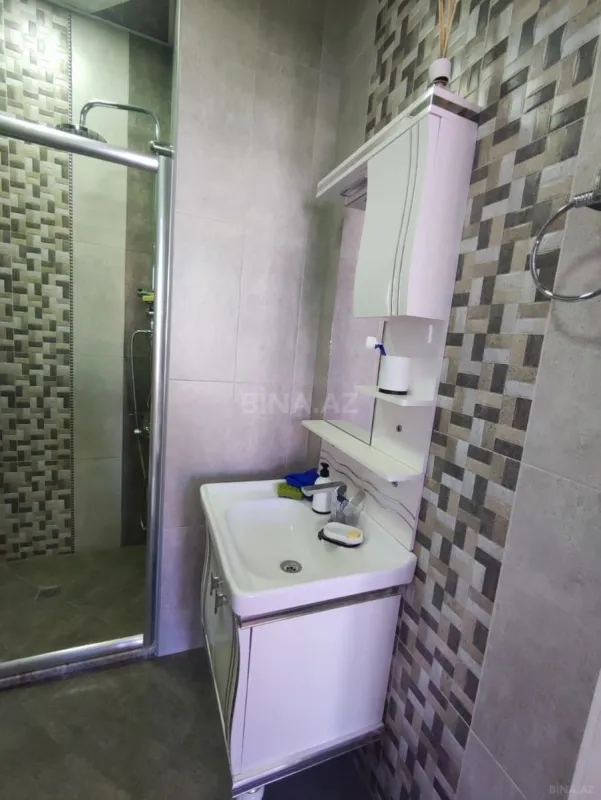Kirayə verilir 2 otaqlı mənzil 120 m²