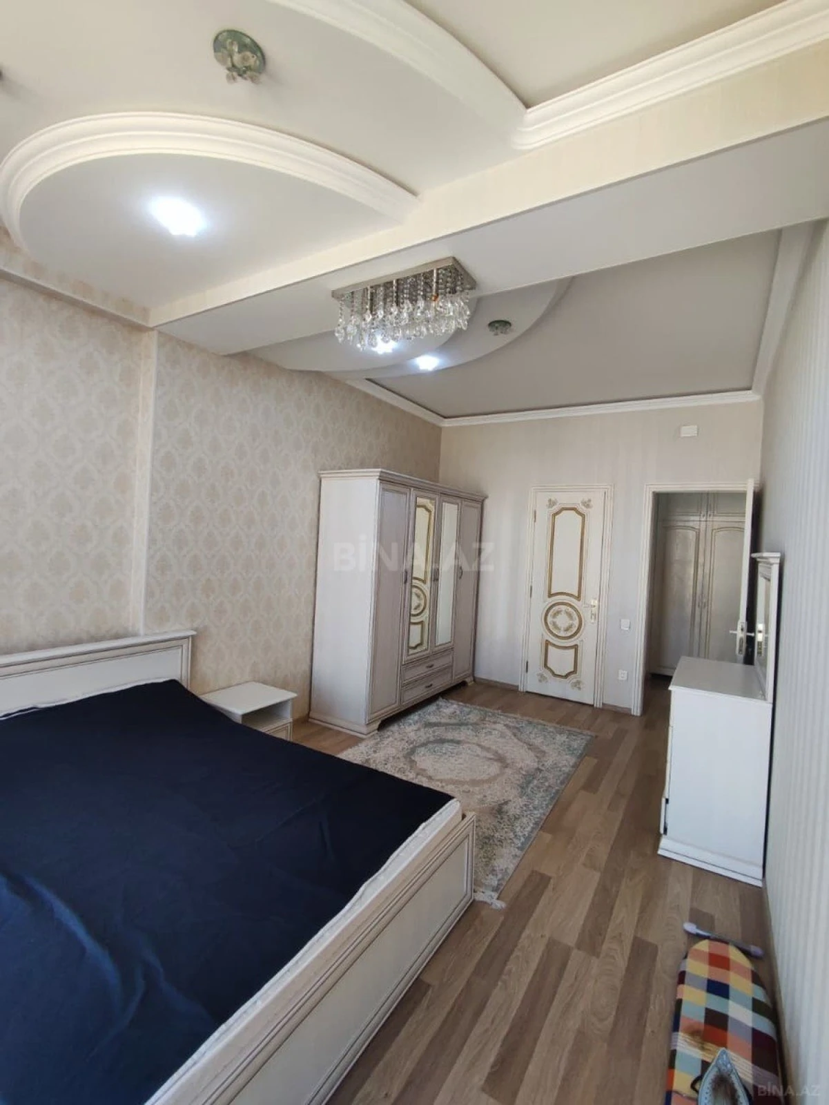 Kirayə verilir 2 otaqlı mənzil 120 m²