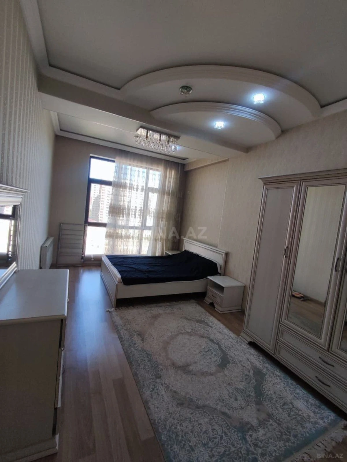 Kirayə verilir 2 otaqlı mənzil 120 m²