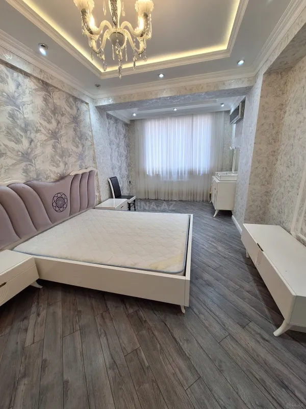 Kirayə verilir 2 otaqlı mənzil 90 m²
