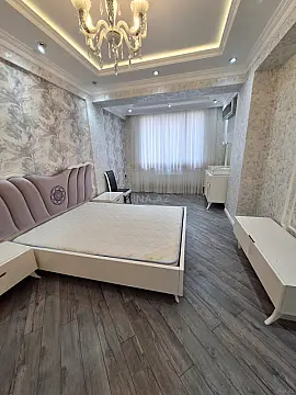 Kirayə verilir 2 otaqlı mənzil 90 m²