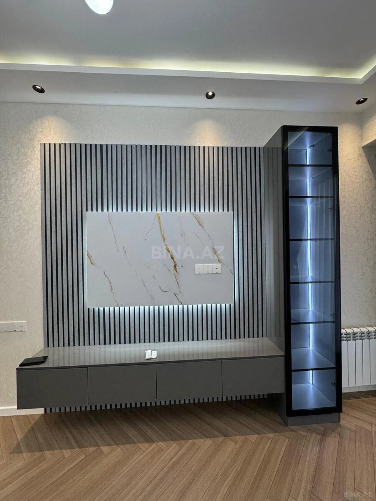 Satılır 2 otaqlı mənzil 65 m²