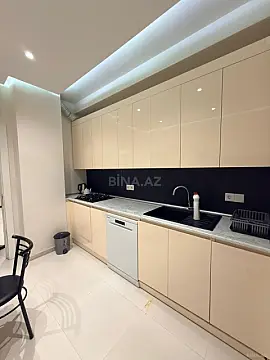 Kirayə verilir 2 otaqlı mənzil 100 m²