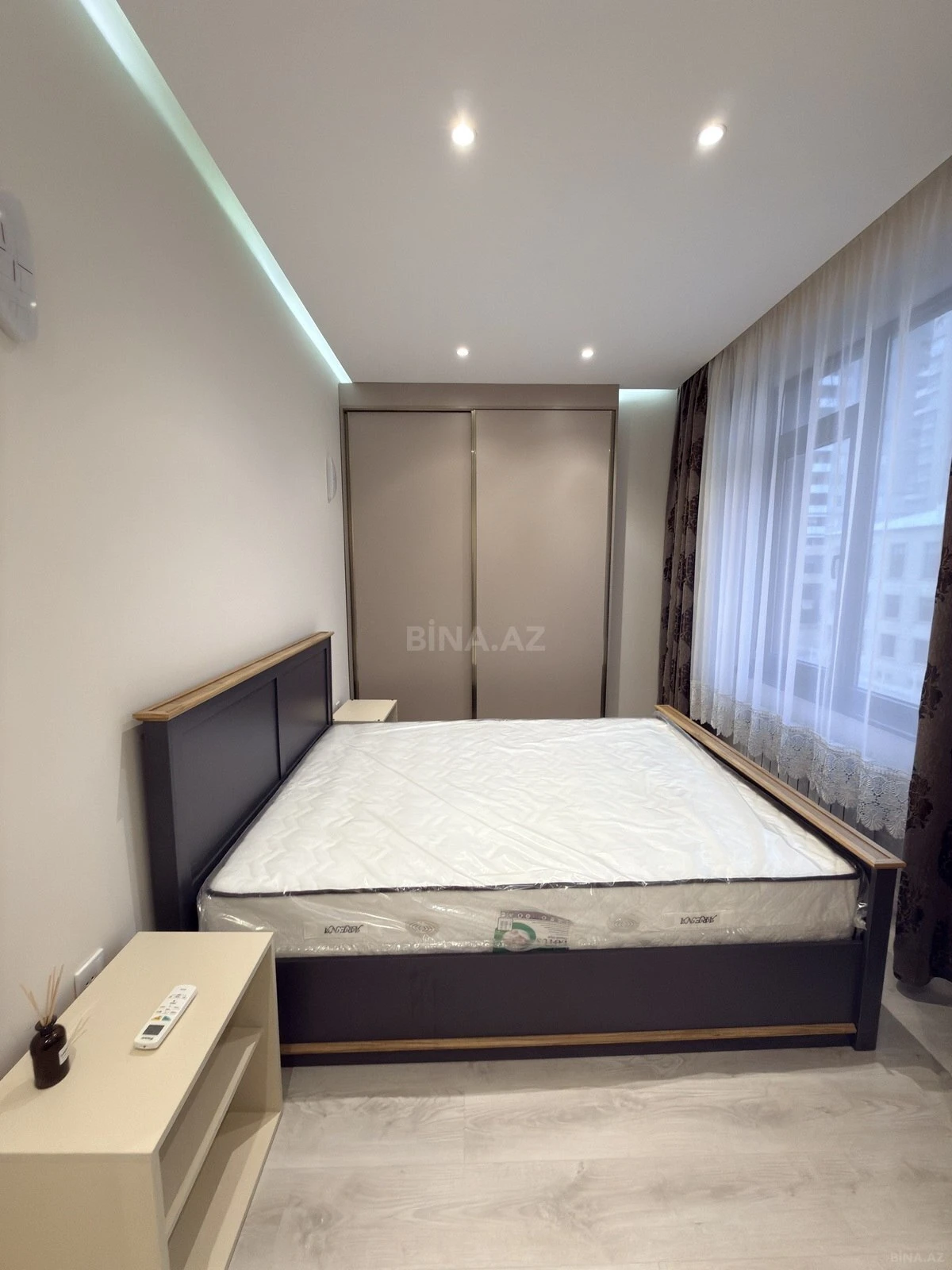 Kirayə verilir 2 otaqlı mənzil 100 m²