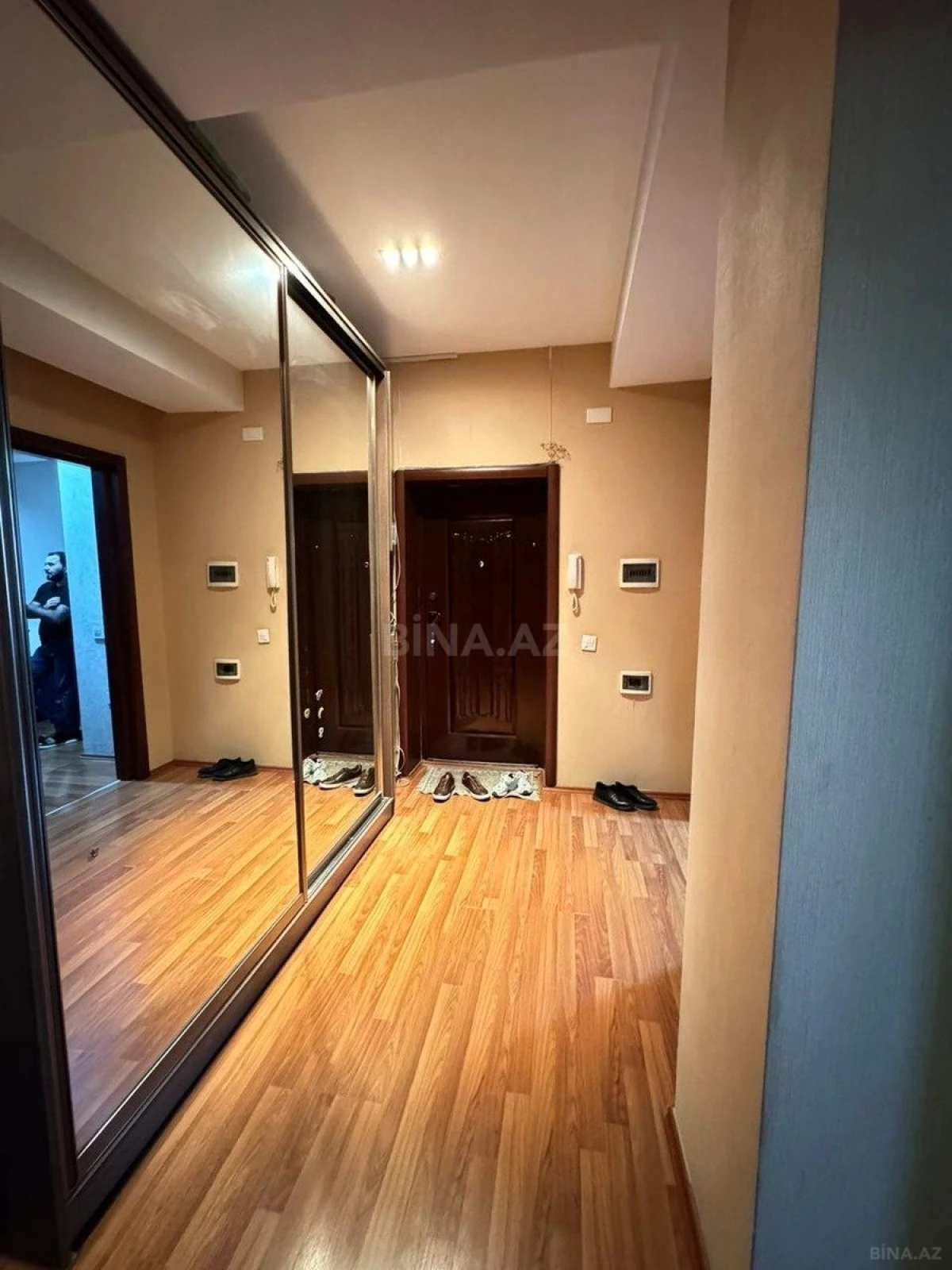 Satılır 2 otaqlı mənzil 60 m²
