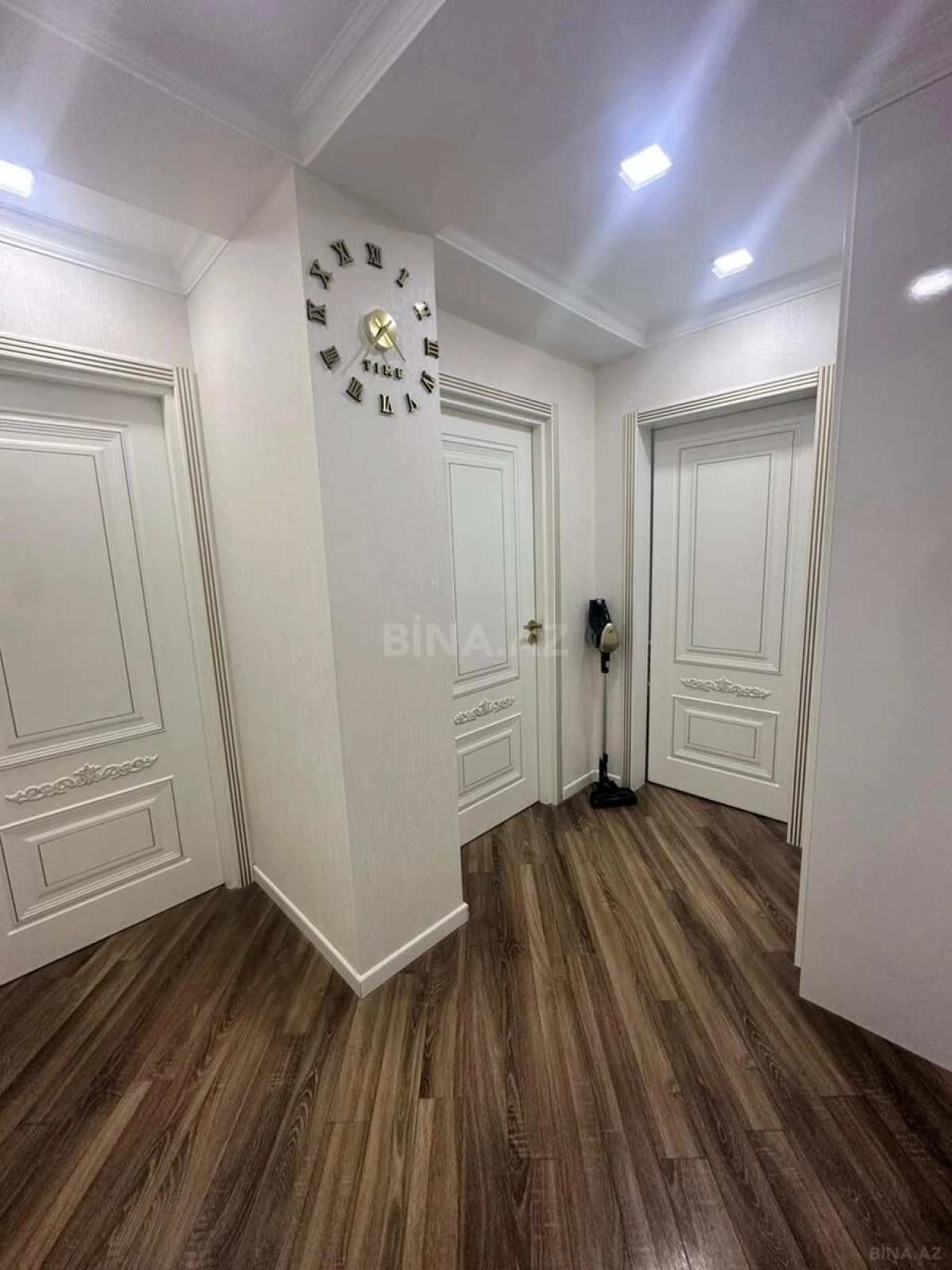 Satılır 2 otaqlı mənzil 66 m²