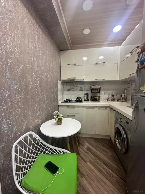 Satılır 2 otaqlı mənzil 66 m²