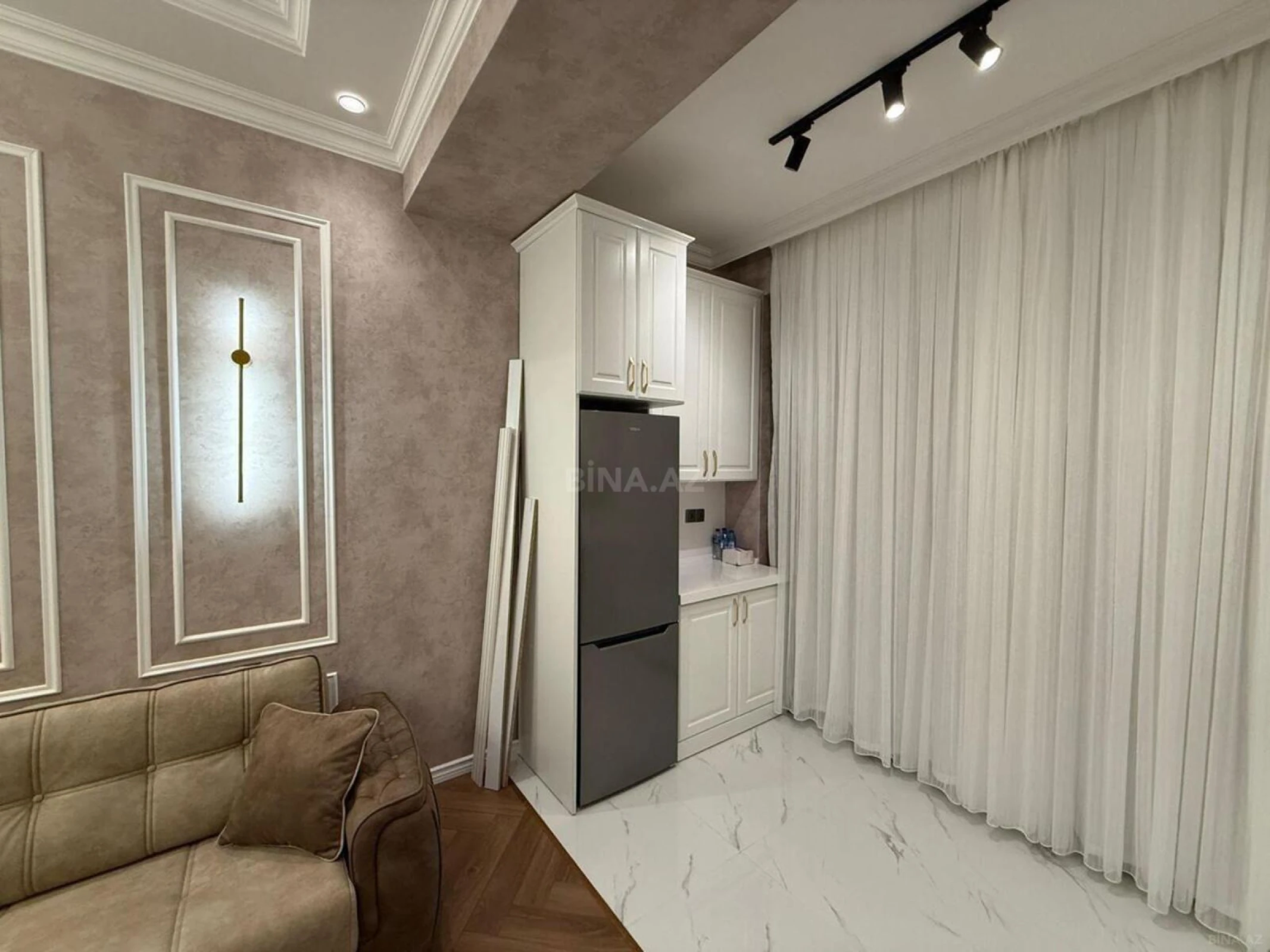 Kirayə verilir 8 otaqlı mənzil 54 m²