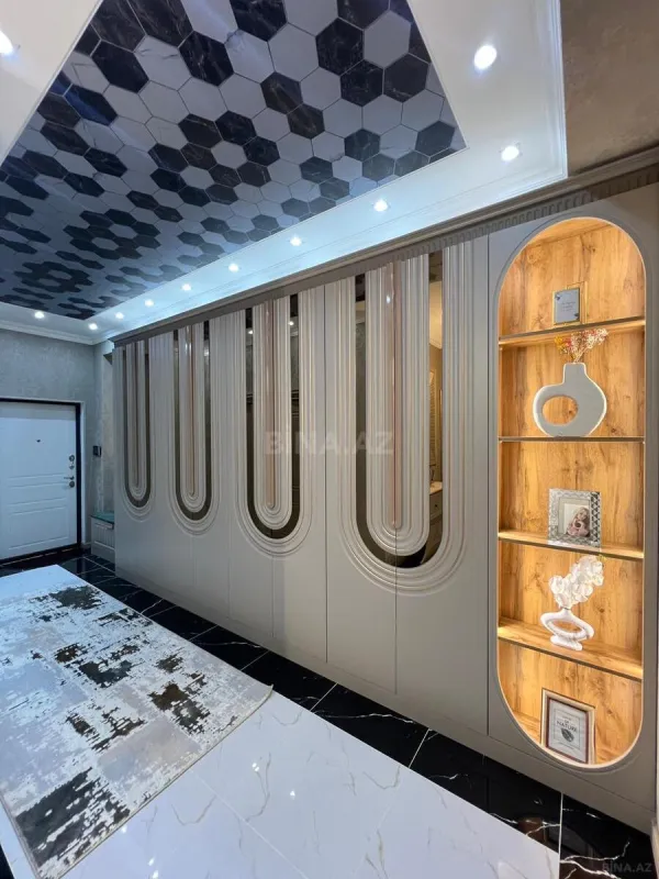 Satılır 3 otaqlı mənzil 129 m²