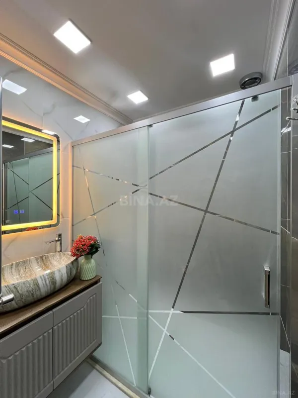 Satılır 3 otaqlı mənzil 129 m²