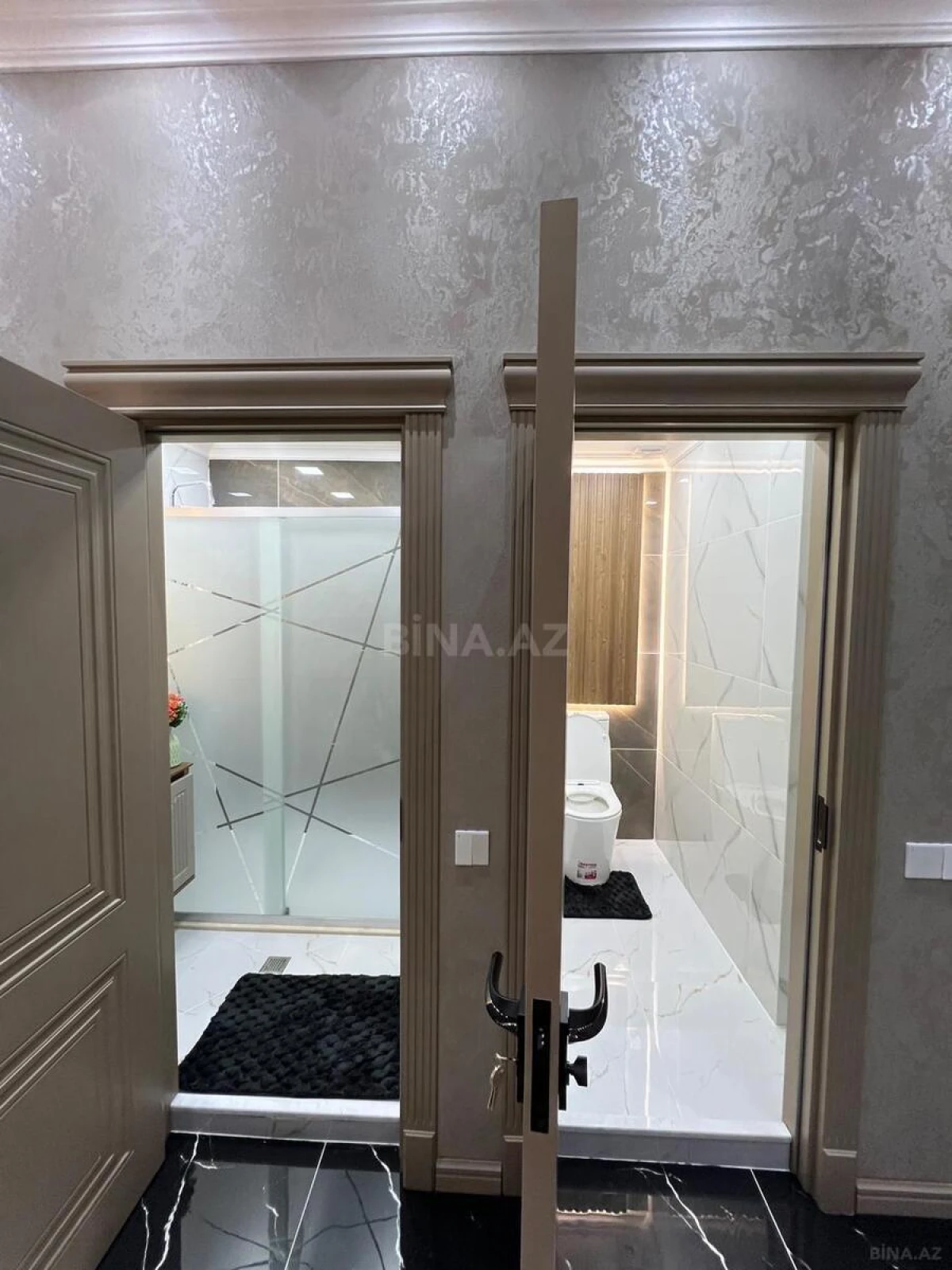 Satılır 3 otaqlı mənzil 129 m²