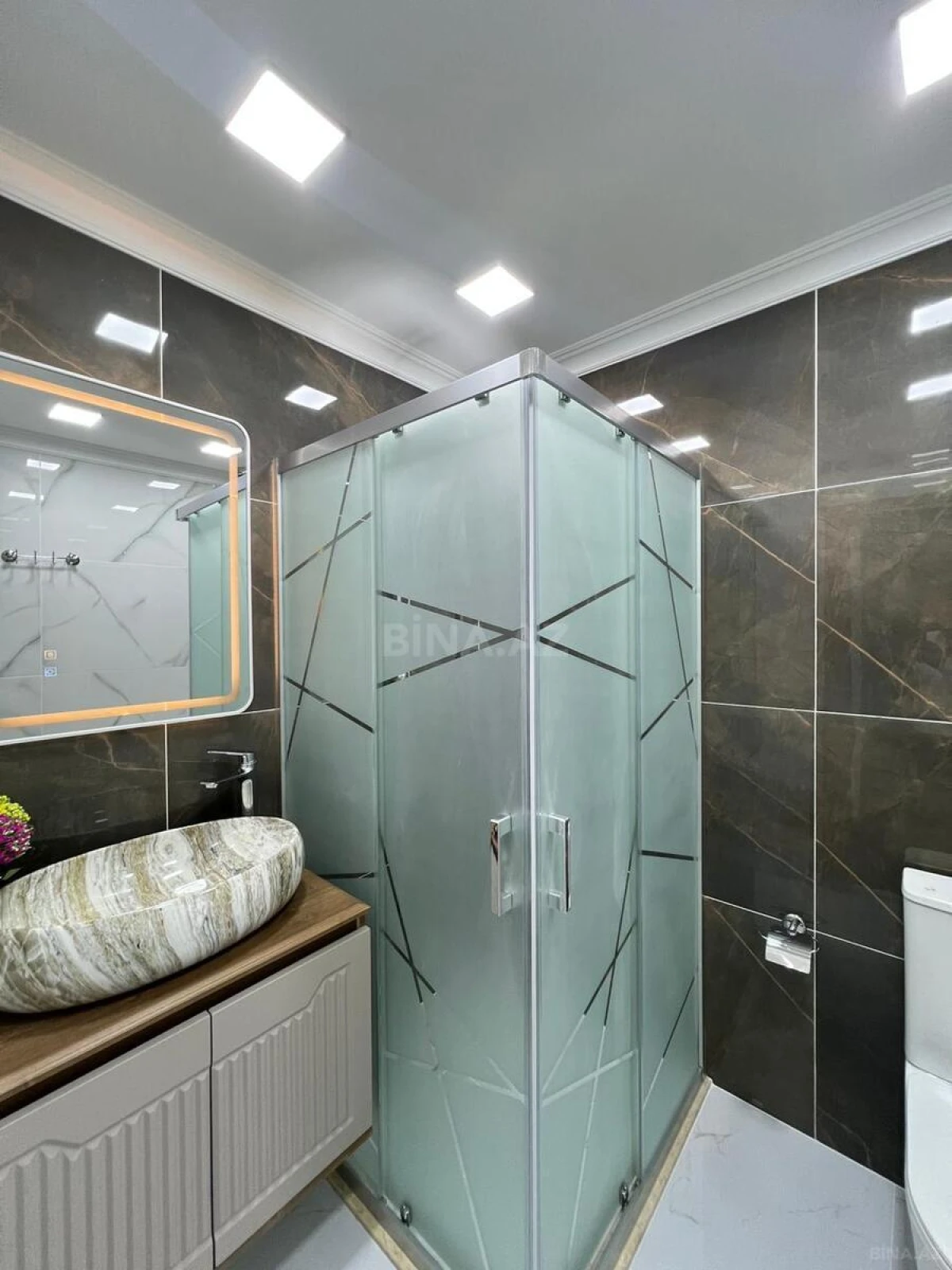 Satılır 3 otaqlı mənzil 129 m²