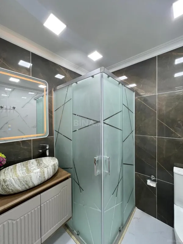 Satılır 3 otaqlı mənzil 129 m²