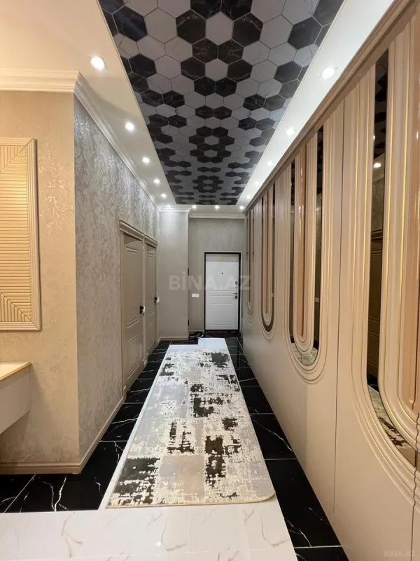 Satılır 3 otaqlı mənzil 129 m²