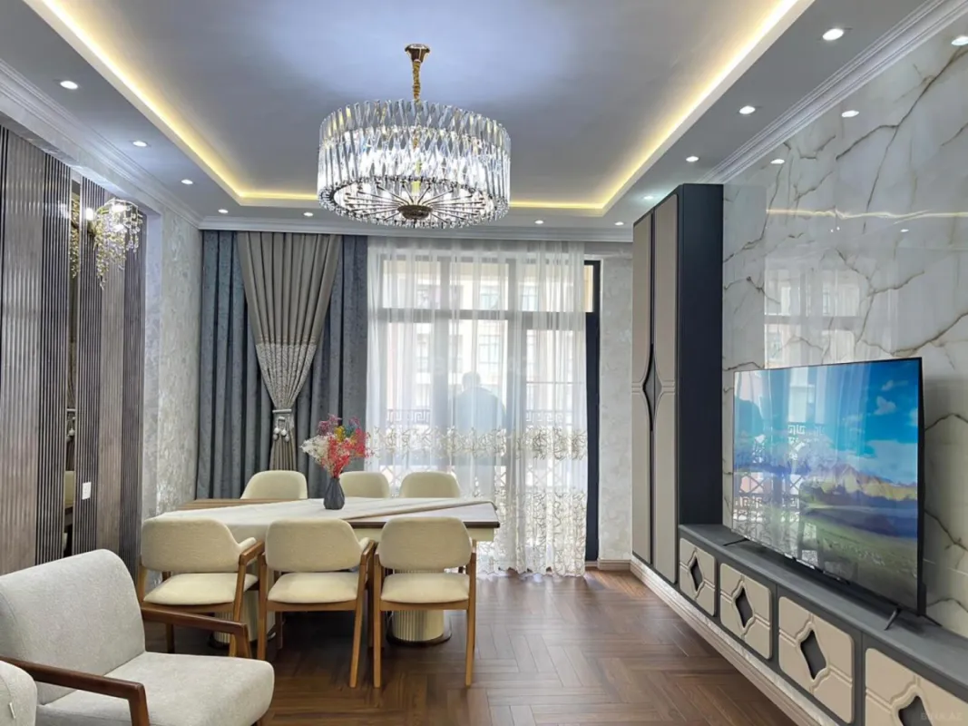 Satılır 3 otaqlı mənzil 129 m²