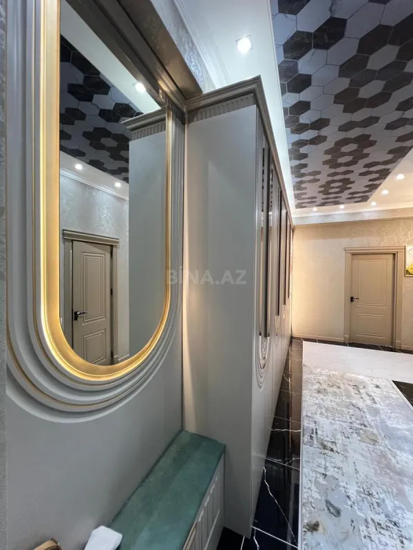 Satılır 3 otaqlı mənzil 129 m²
