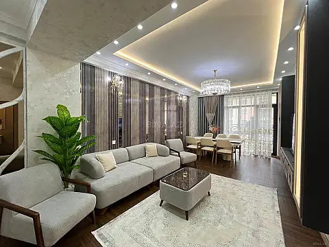 Satılır 3 otaqlı mənzil 129 m² — Bakı 3 otaq 129.00 m²