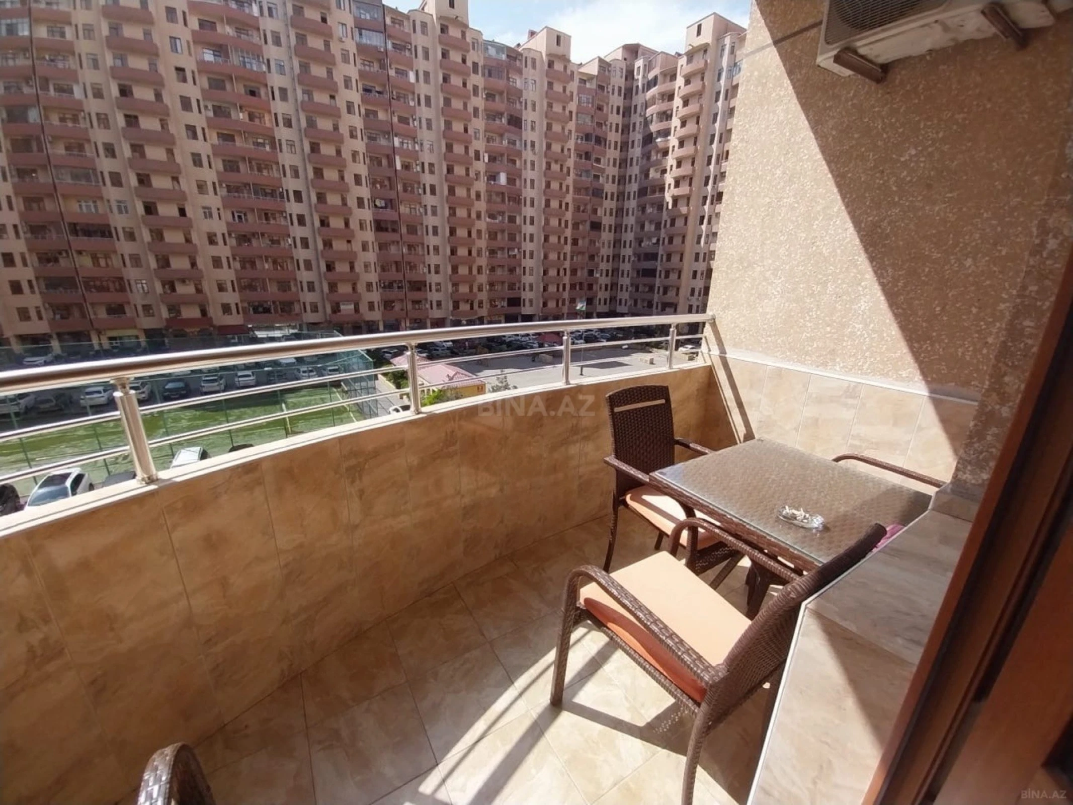Satılır 3 otaqlı mənzil 102.5 m²
