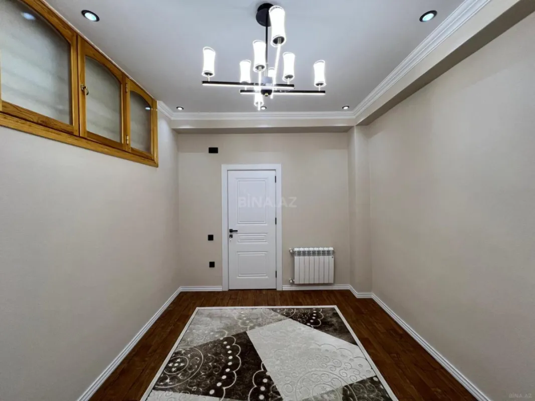 Satılır 2 otaqlı mənzil 70 m²