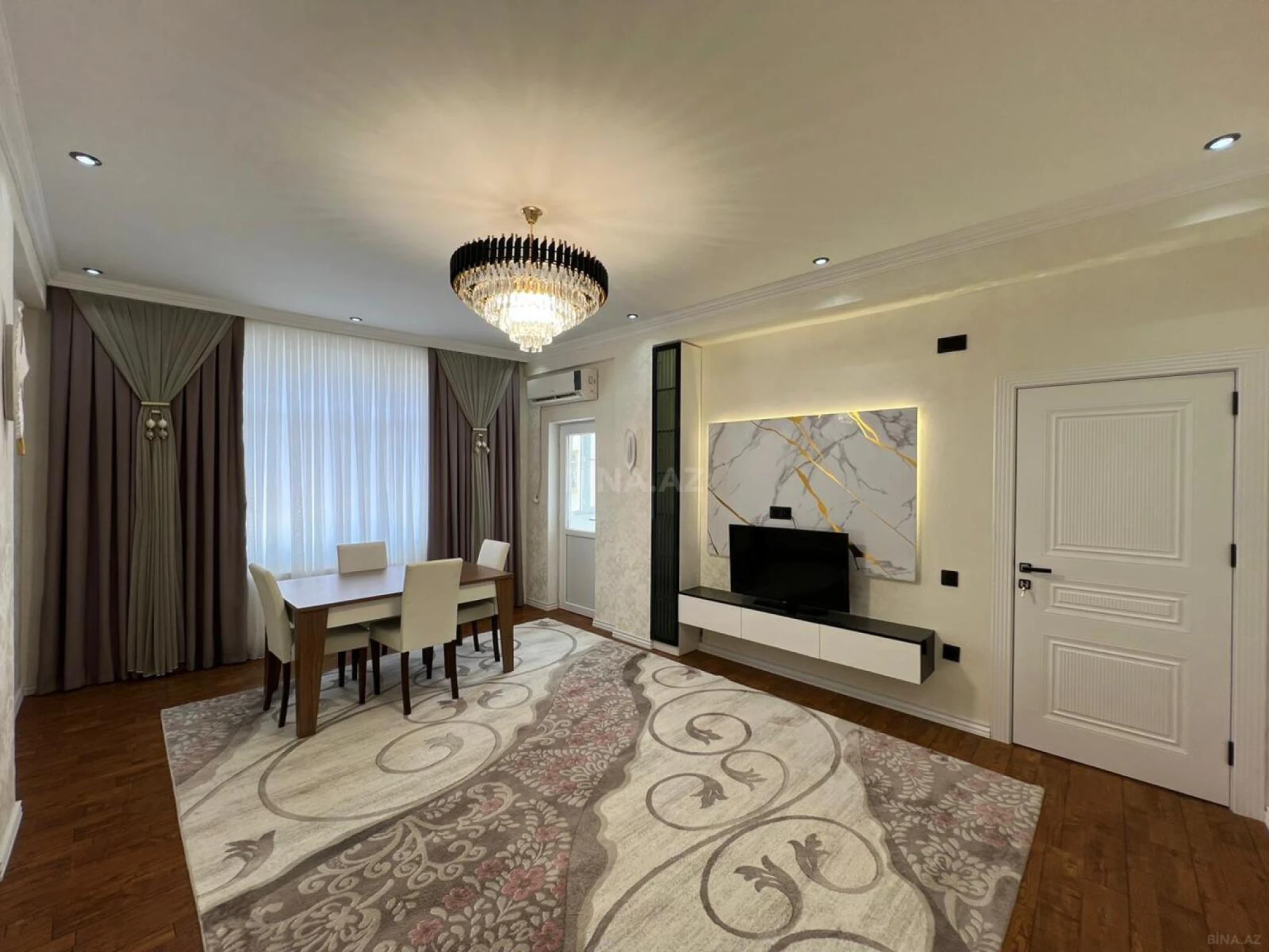 Satılır 2 otaqlı mənzil 70 m²